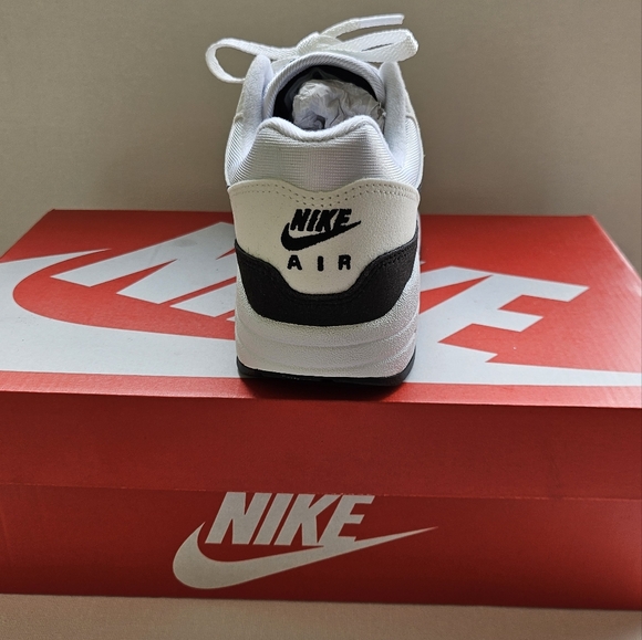 Womens Nike Air - Picture 2 of 5